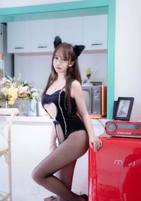 精品美女久久久久久免费