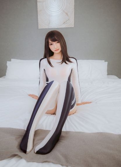 夜夜躁狠狠躁日日躁2022荷花
